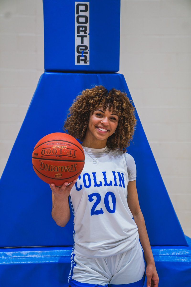 JuliannaDada's tweet image. #commited Thank you @RockHillGBB @KeenaMays23 for closing this chapter to open up a new one with @collin_wbb !