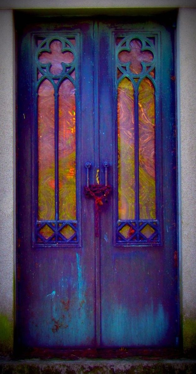 Be an opener of doors..

✒#RalphWaldoEmerson

 #BlueMonday