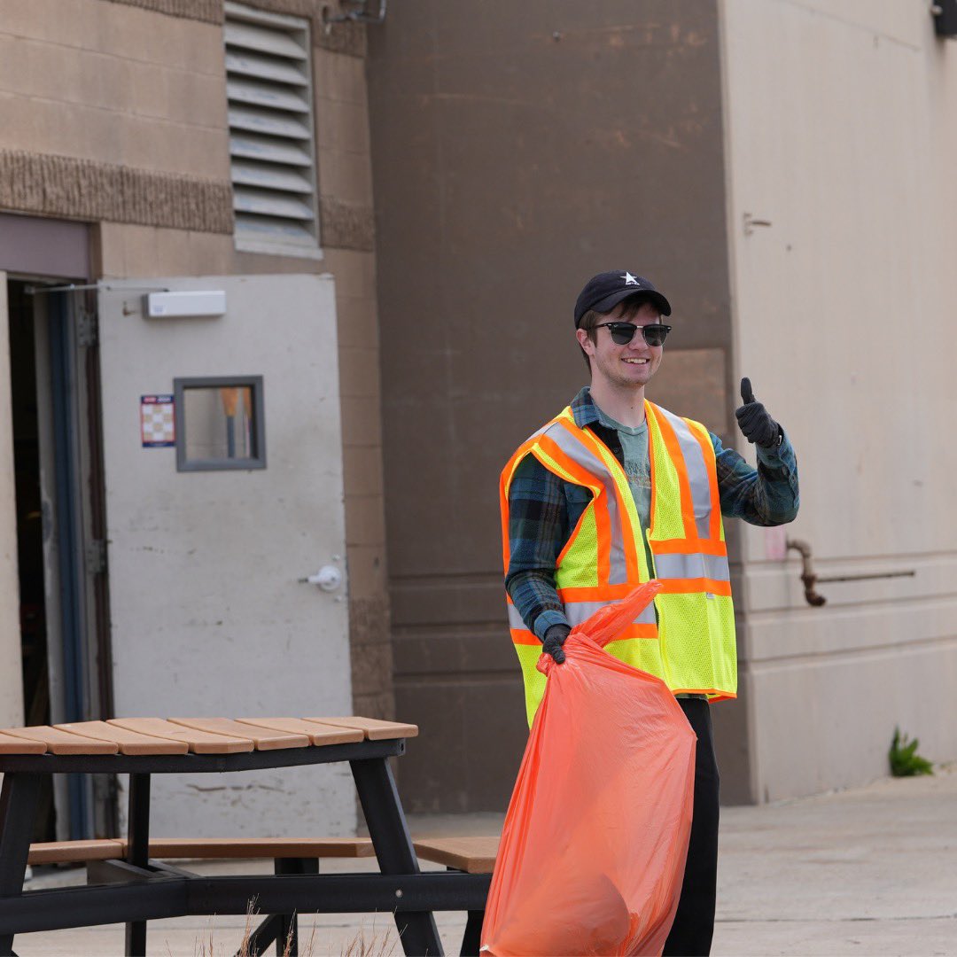 ursamajortech's tweet photo. Ursa Major teamed up today to complete the mission of #EarthDayCleanUp 🌏♻️ Uniting together to restore Colorado’s natural beauty. https://t.co/sIH1zQt6ms