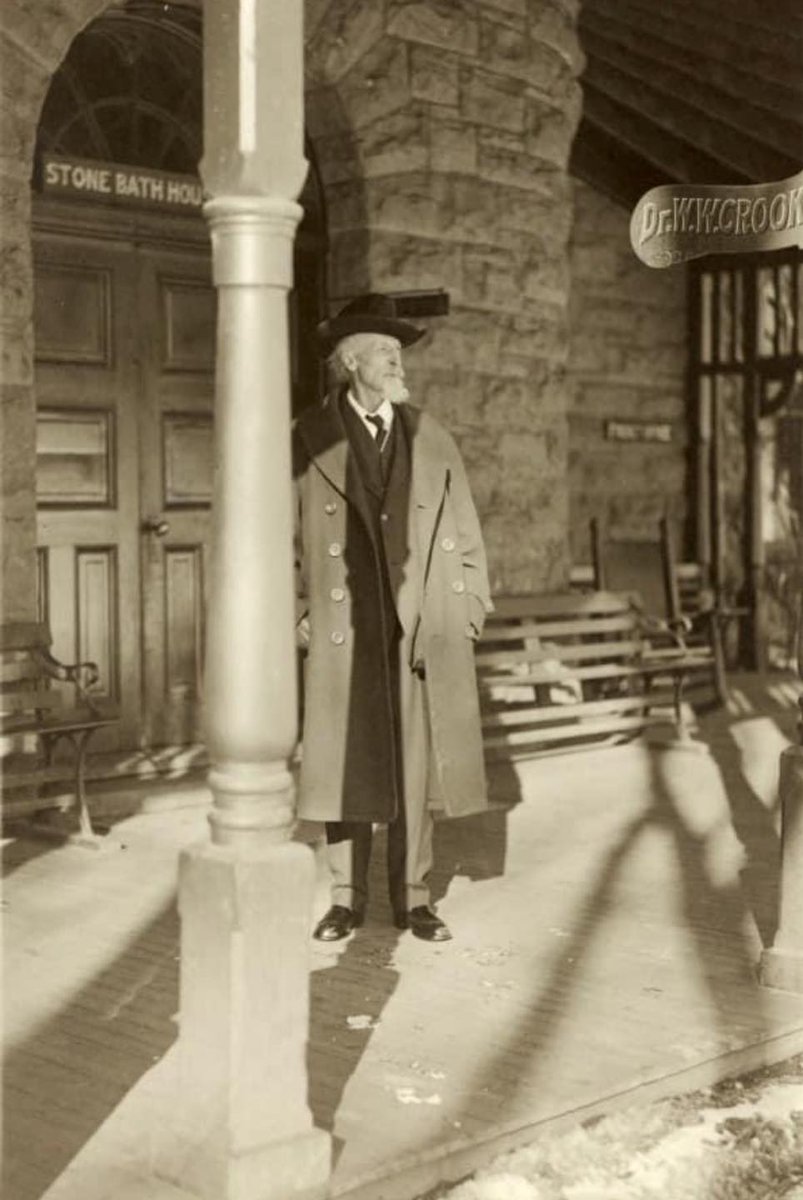 The last photo of Buffalo Bill Cody was taken outside his doctor's office in Glenwood Springs, Colorado, in 1917. #Colorado