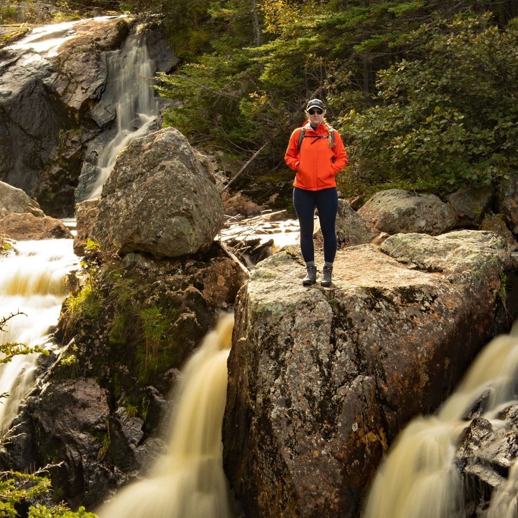 SocietyEconGeol's tweet photo. Amanda McCallum with @IgniteEdInc will speak during the panel discussion with leaders in geo-communication at the SEG Student Chapter 🌎 Earth Day Symposium on April 25. Register now! https://t.co/6DoSiqeXBW #EarthDay2024 #SEGStudentChapter #SciComm #geocommunication #geocomm https://t.co/xP9AXMrXIH