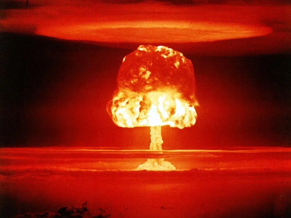 operagxofficial's tweet photo. Currently working on a browser extension that nukes every user with a post that has "look" "between" and "keyboard" in it https://t.co/PVwEfUQRR2