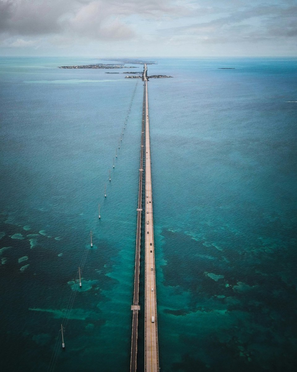 The road is long, but the destination is perfection itself. #keywest #us1 #overseashighway 📷 @margaritabeachhousekw

More: PartyinKeyWest.com/wp/
Follow us: @PartyInKeyWest
Hashtag us: #PartyInKeyWest