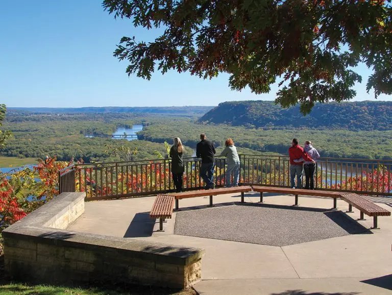 It’s time to get out and explore the endless recreation opportunities available in Iowa. What's the first stop on your list? 

✅ One of the 83 state parks
✅ The 1,600 miles of bike trails
✅ The 18,000 miles of streams
➡️ bit.ly/49Ifa3S