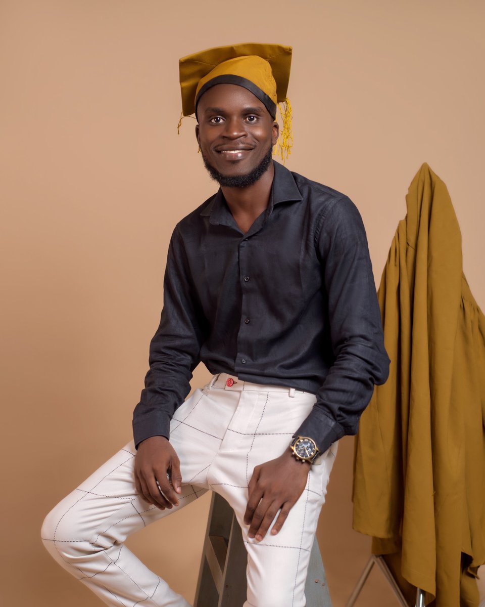 iamheryour's tweet photo. I'm grateful to God, grateful to my parents and family, grateful to the great humans turned family. Grateful to everyone who is part of the journey and for the unwavering support, lastly grateful to myself 😊
Happy Convocation to me #BTechBagged #LAUTECHConvocation https://t.co/SqNryDo5AJ