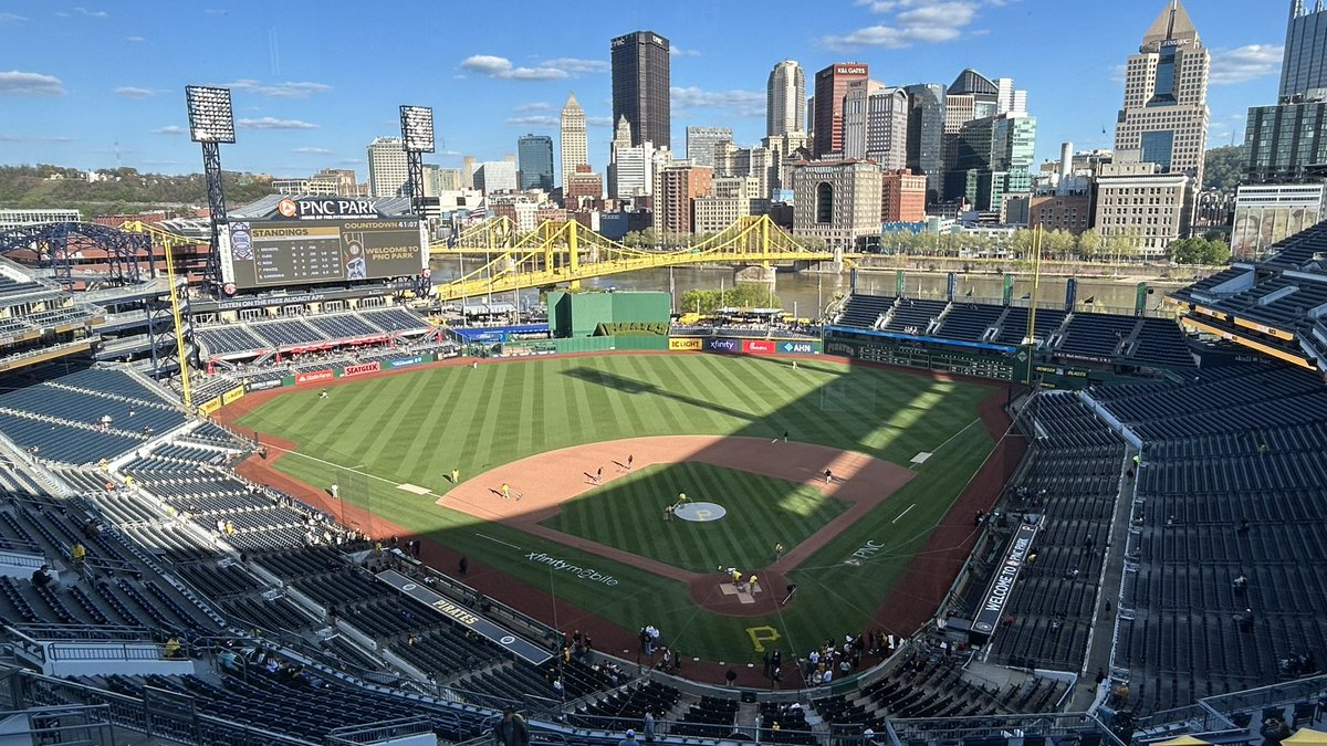 Our @JNegronPGH is checking in for the opening game of a four-game series between the #Pirates and Brewers. Jared Jones on the mound for this 6:40 p.m. first pitch. Follow along in our live file for coverage from PNC Park: dkpittsburghsports.com/live/042224-pi…