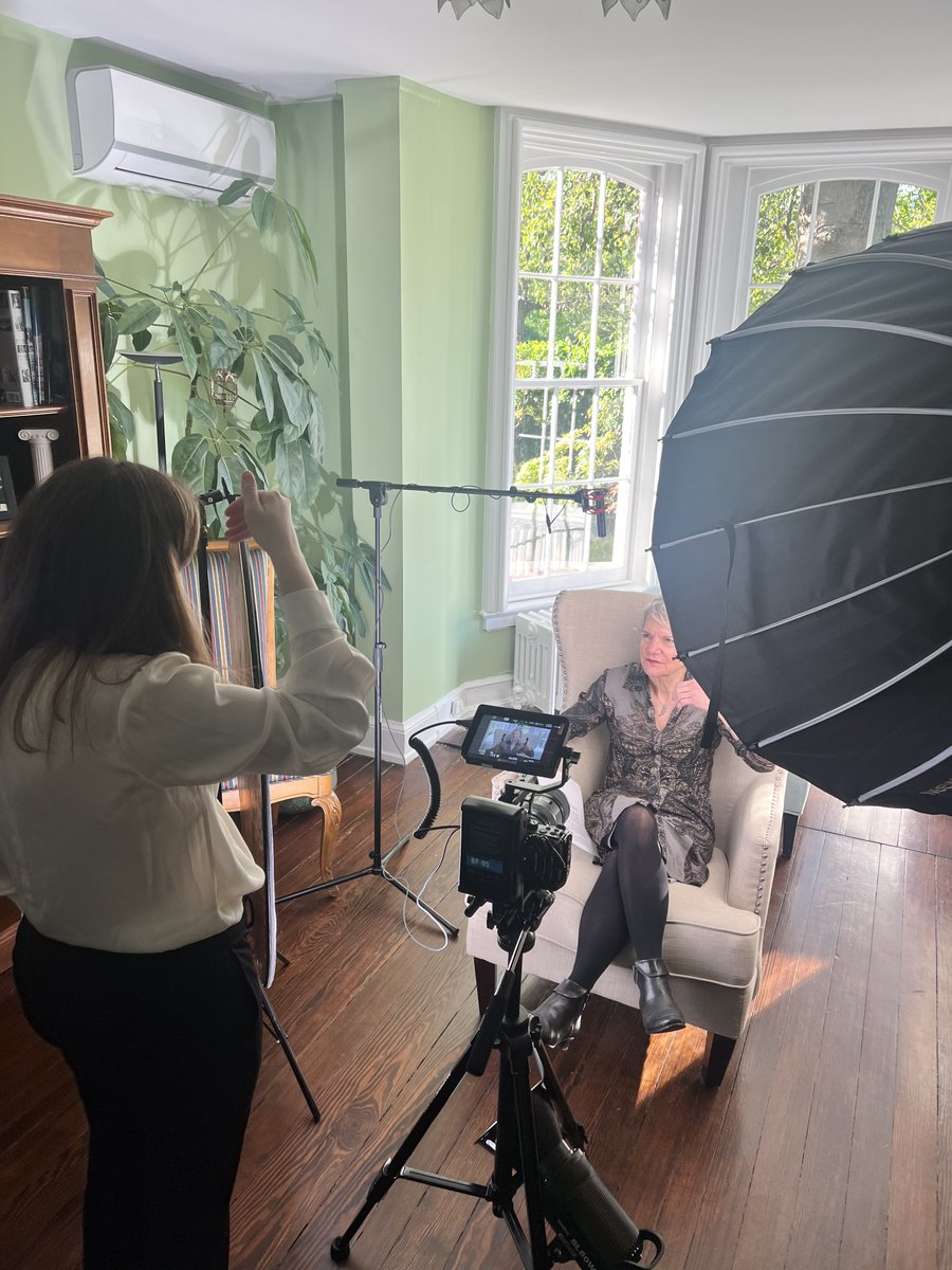 thisismarlow's tweet photo. Corporate shoot 💫 https://t.co/LmDu3A4cMN