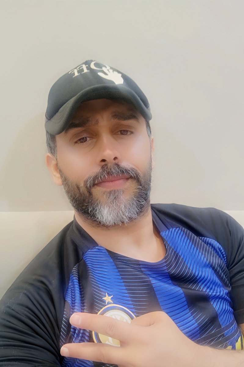 من بعد المباراه الى الان والبرنامج وحسابي معلق 
شي ينرفز لا قدر اتصفح ولا قدر ارد وابارك ولا اسوي شي والف مبروك جميعا ي انتريستا💙🖤

فزعتكم
الرجاء تنشيط الحساب بلايك او ريتويت🤲🏻🤲🏻