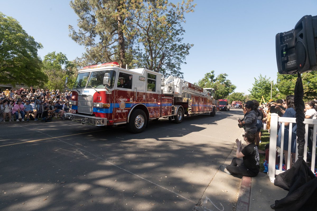UCDavisFire's tweet image. There are many things we enjoy on Picnic Day every year, but one of our absolute favorites is taking part in the parade. 

And so, we are extremely pleased that the Health 34 van (@ucdfd_health34) had its FIRST EVER stroll in the 110th Picnic Day parade. 🤩🤩🔥

#UCDFD #PicnicDay