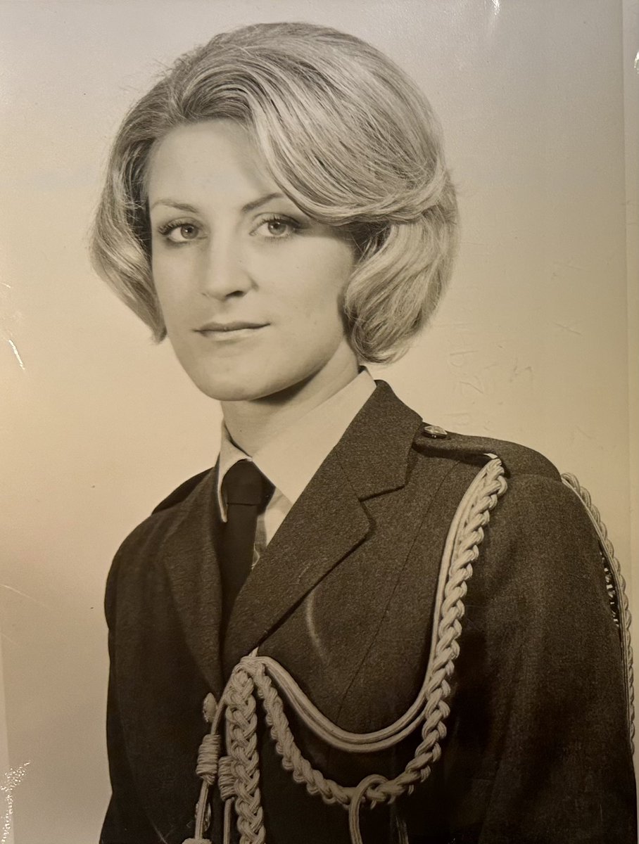 16F_ATC's tweet photo. It was inspirational hearing from Flying Officer Marilyn Nicholls RAF (Rtd) this evening from her amazing journey in the RAF - becoming the first women to be appointed as an Air Officer’s Aide-de-Camp - through to her journey into education. Thank you so much! 🫡 https://t.co/CVD3kPsIa7