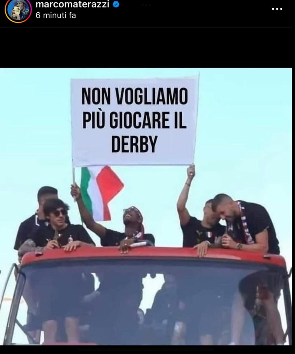 AndreaSerraval2's tweet photo. Glielo abbiamo alzato in faccia lo scudetto più bello di sempre! https://t.co/LkW761xtkU