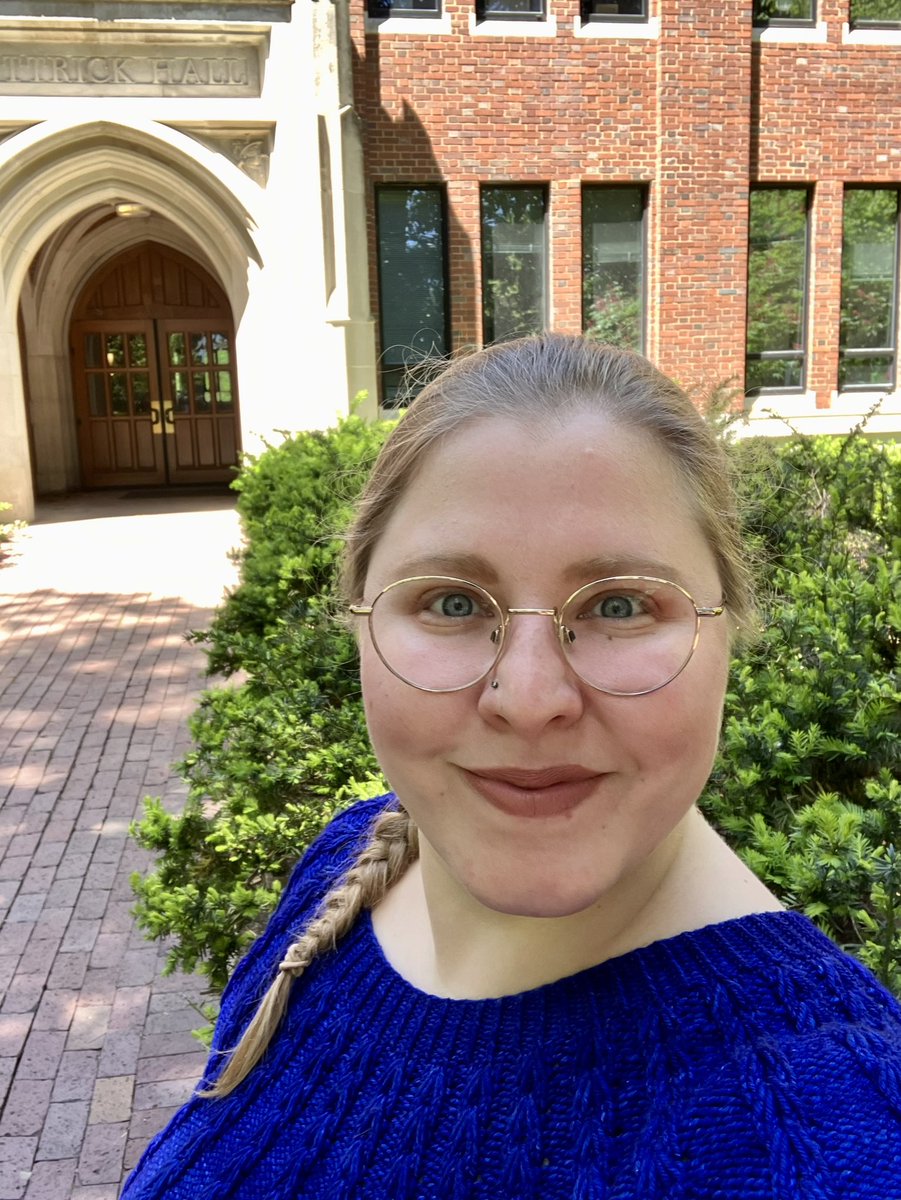 A beautiful last day of classes here at @VanderbiltU! Said goodbye to my seniors, for whom today’s was their very last class of their undergrad career! So proud of them. 🥲