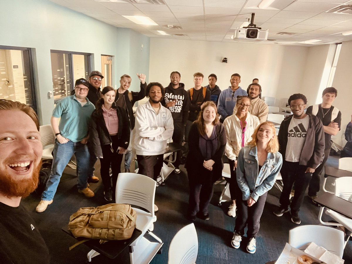 idaoesteraas1's tweet photo. The best gang—my students! I’m as cringe as can be when asking them to pose for a picture… but a wise woman once told me that her best experiences started with a cringe moment 😂❤️ #lastclass @ODU https://t.co/rYZMe64zL2