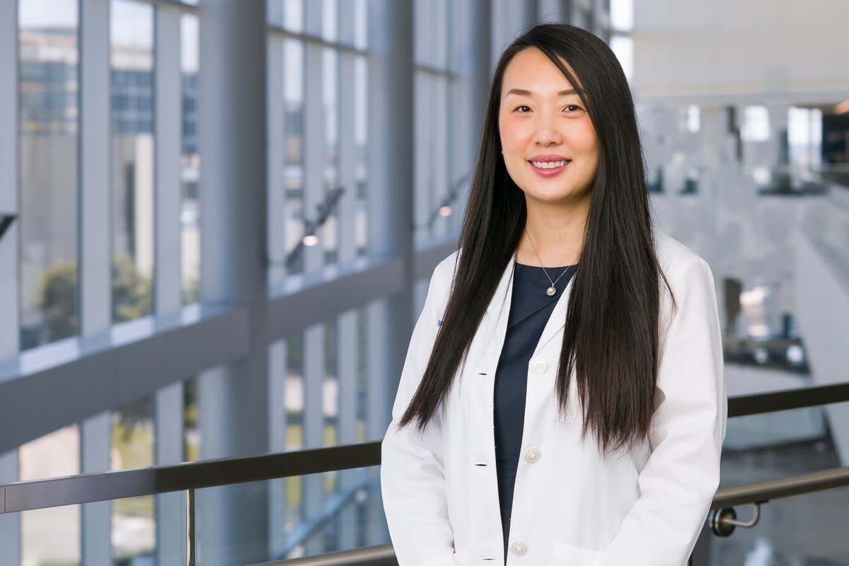 Congratulations to Dr. @FaithZhangMD, one of our lung radiation oncologists, who was named an Early Career @AmericanCancer Society Institutional Research Grant Awardee for her lab's research on targeting lung cancer metabolism to improve radiation outcome.