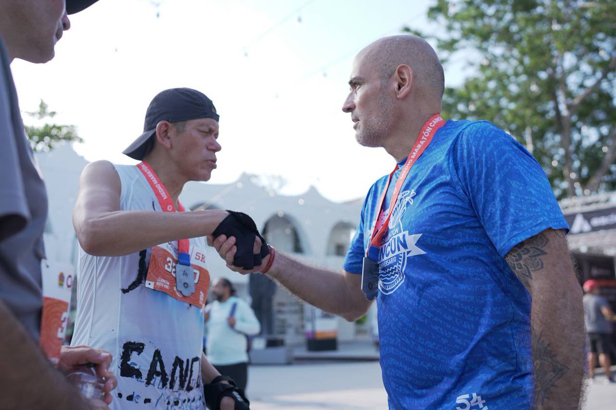 Mi reconocimiento a @JerryBoyCun Gerardo Ruiz por retomar el deporte que desde 2019 dejó de practicar por la discapacidad sobrevenida. Espero pronto se anime a hacer triatlón y entre tod@s proponer eventos de deporte inclusivo con el apoyo de @asdeporte en Quintana Roo.