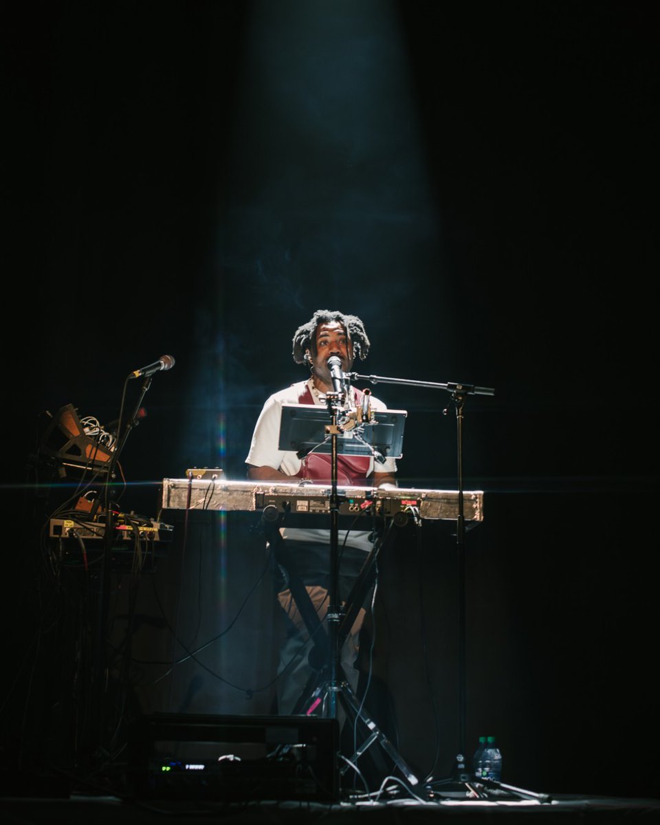 Some special snaps from Sampha's sold out show. Just a glimpse into a breathtaking performance ✨ 📸: @_brandonartis