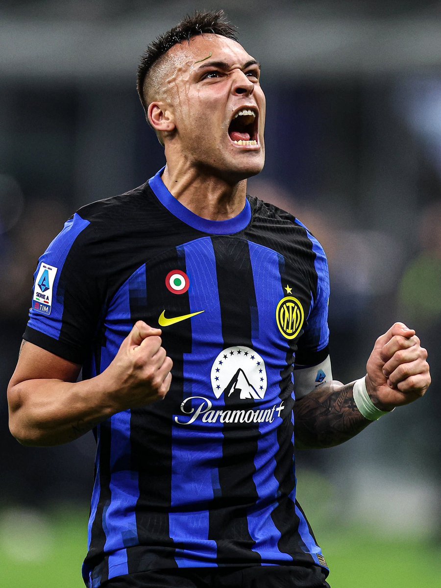 CabezadeRacing's tweet photo. Capitán del campeón de la Serie A. 

Goleador de la Serie A.

8vo máximo goleador histórico del Inter. 

3er máximo goleador del clásico de Milán.

El 9 de la Selección Argentina campeona del mundo. 

Lautaro Javier Martínez. 
Del Predio Tita. https://t.co/T5Fl9Yrnp5