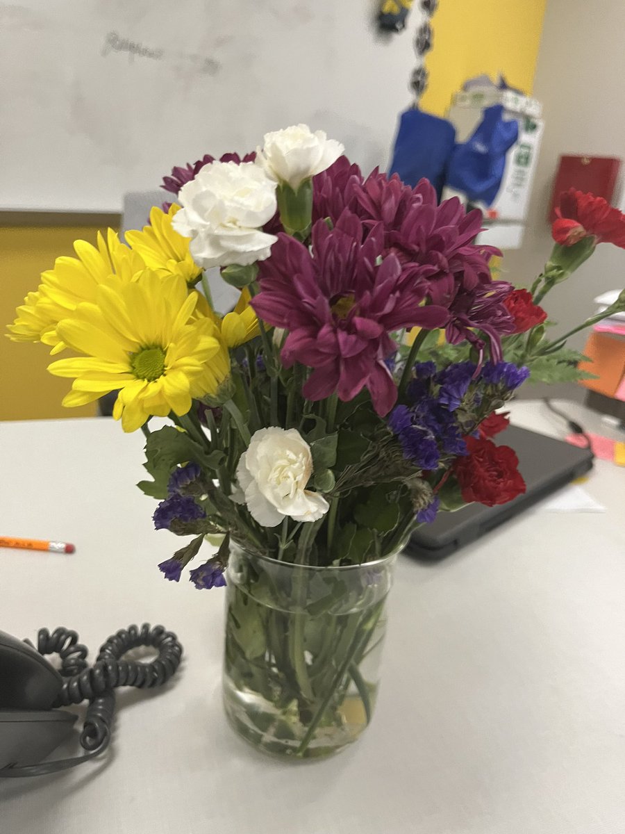 Mrs Peskey tweet media