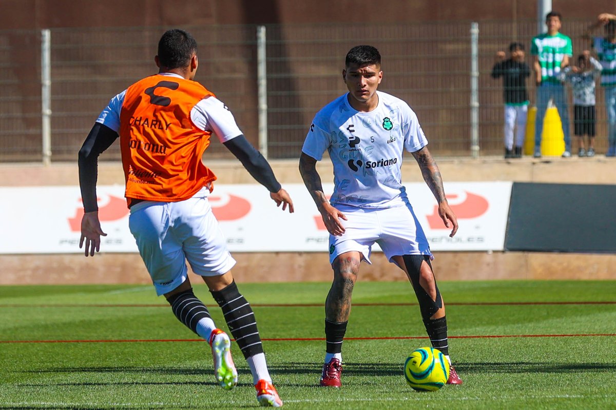 Enfocados en cerrar de forma positiva, ya empezó el trabajo de preparación para enfrentar al Atlético de San Luis en el Corona el próximo domingo. 📝 #PrimeroGuerreros 🗞️ clubsantos.mx/articles/21889