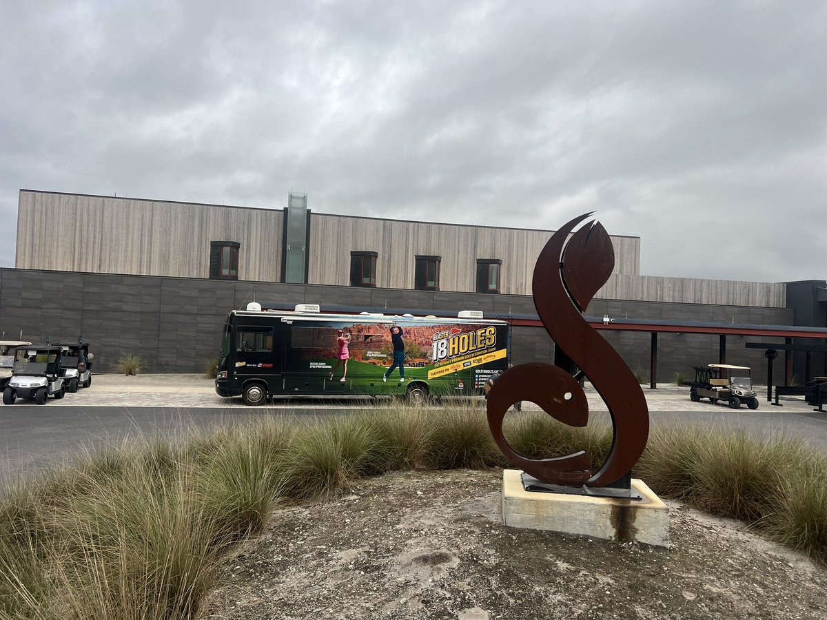 JimmyHanlin's tweet photo. Visited @streamsong today on @18HolesGolfTV !  It's really really really good!   @natalie_gulbis https://t.co/FrfFwTR0sF
