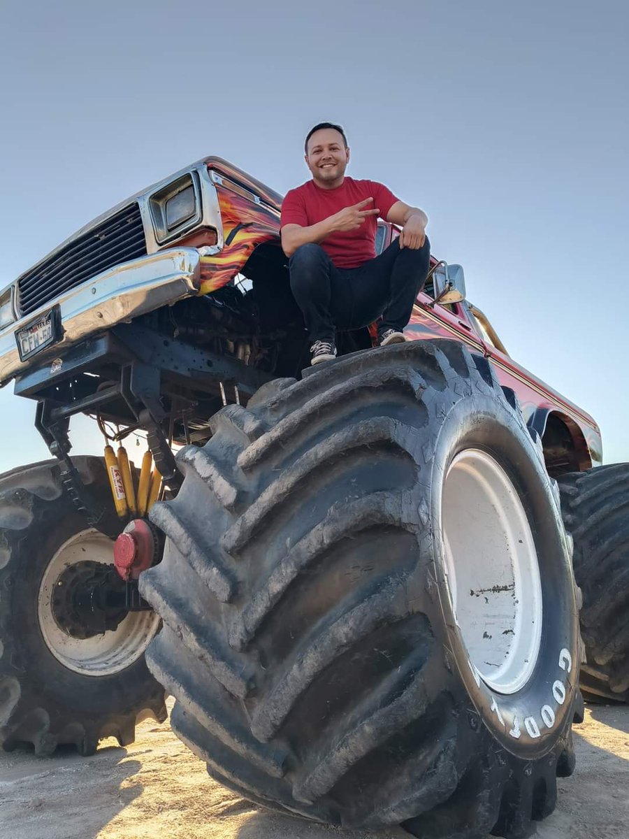 Alvert89's tweet photo. Monster Truck 🤩 https://t.co/tFJ0wCpsBa