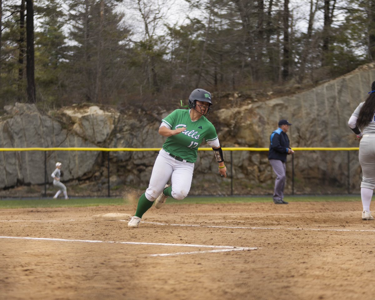 EC_Observer's tweet image. SPORTS -
On Saturday Endicott softball faced against UNE in a double header. The Gulls won both games 8-0. View more exclusive images at endicottobserver.com or use the QR code! 

#ecgulls #endicott #endicottcollege #endicottobserver