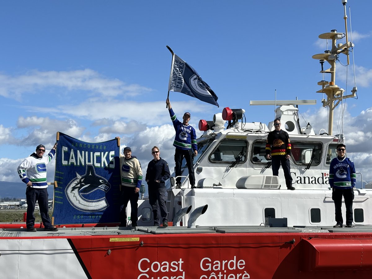 Canucks's tweet image. We’re feeling the love from the Canadian Coast Guard!

CCGH Moytel based out of Sea Island is repping #Canucks blue on the water!