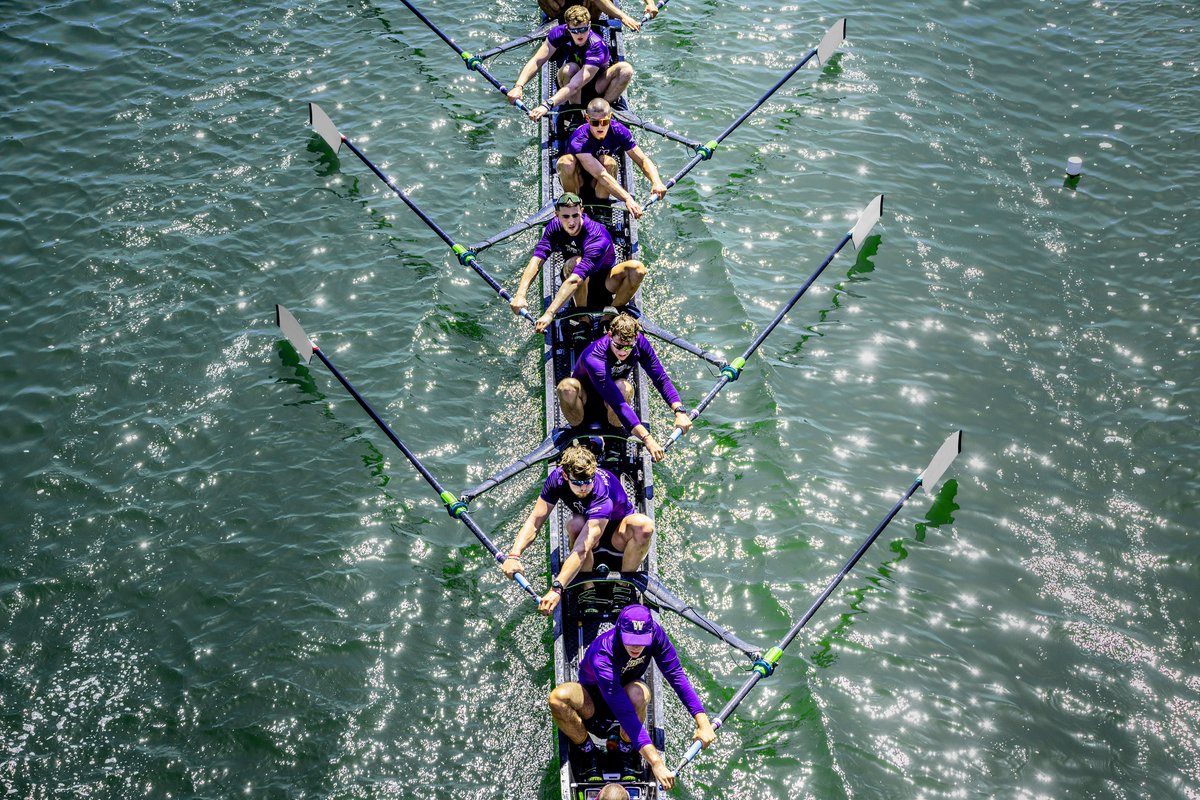 The UW men's & women's rowing teams competed against long-time rival Cal on Saturday. The men won four of five races overall with the Varsity Eight winning their race and reclaiming the Schoch Cup! @UW_Rowing @UWAthletics #TheBoysInTheBoat #RowingU