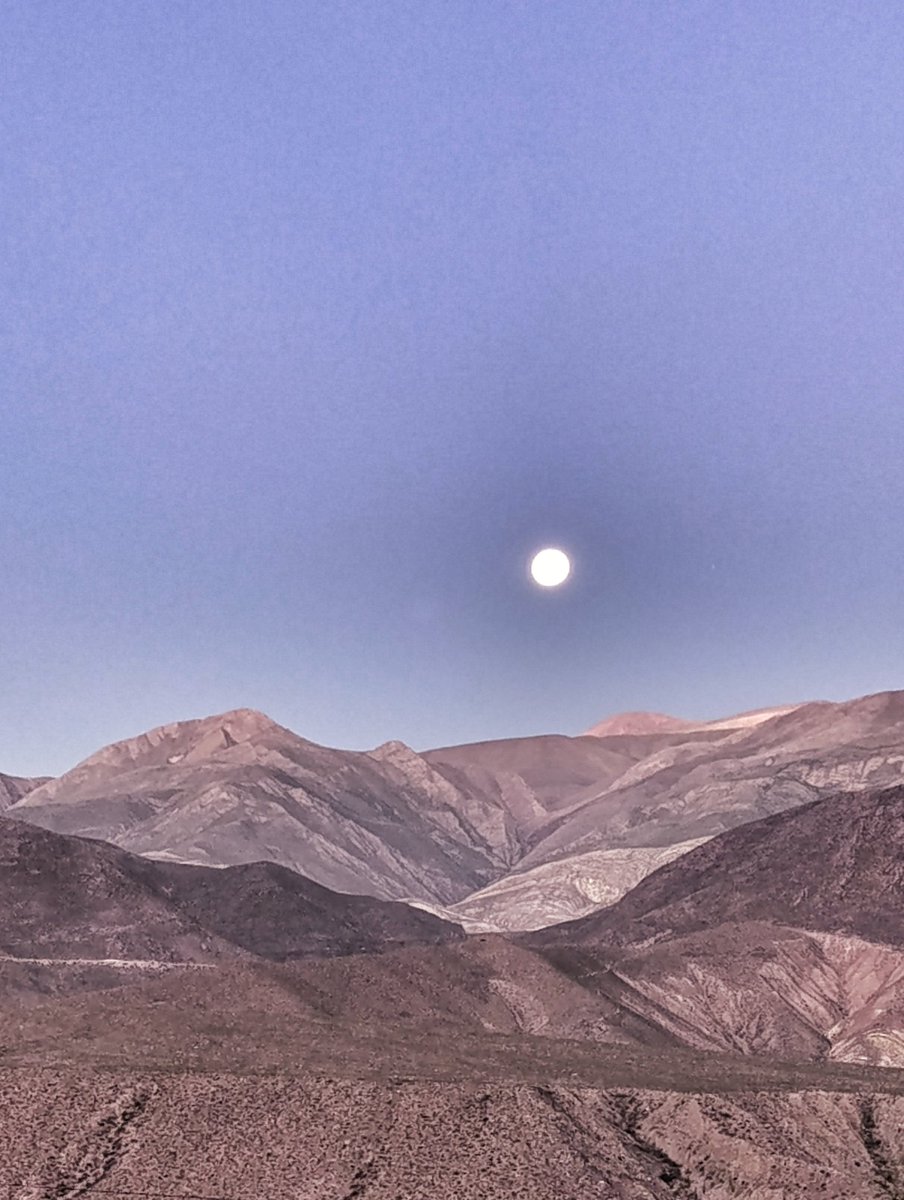 soyterejujuy's tweet photo. Mi luna, mí cielo, mis cerros.
#Maimara #Jujuy https://t.co/cYWOCxIt00