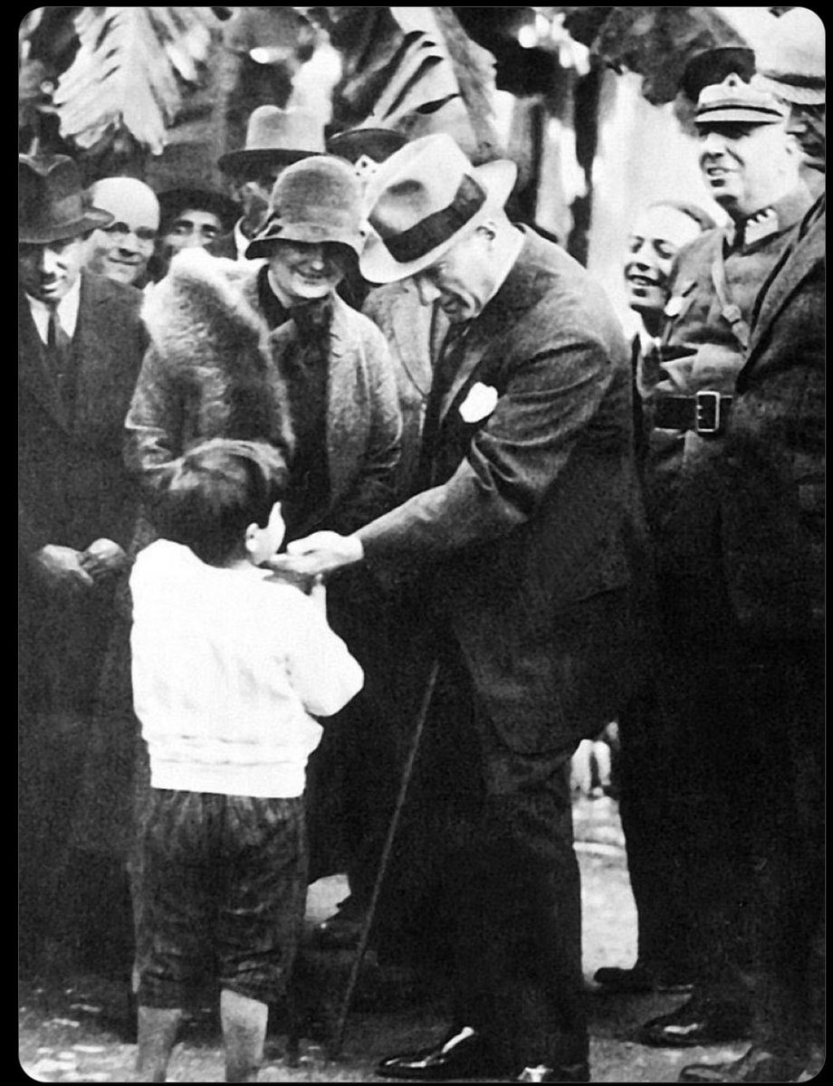 Bugün 23 Nisan, seni görünce neşe doluyor şerefi olan insan…

Ve biz "ATATÜRK Çocukları" çocukluğuna bayram bahşedilen, dünyanın en şanslı çocuklarıyız…🤍🤍🤍

#23NisanUlusalEgemenlikveCocukBayramı