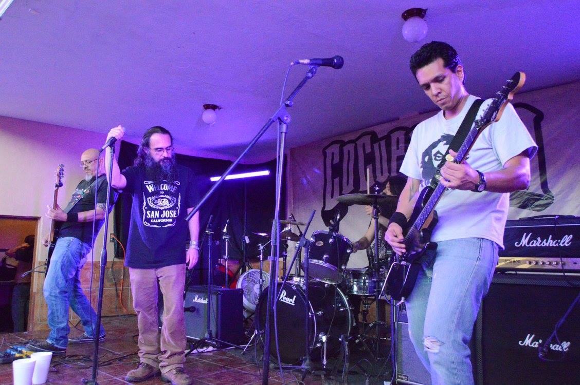 stonefrontgdl's tweet photo. Justo hoy se cumplen siete años de que estuvimos arriba de un escenario y fue en el @Cocupaluza 2017
🤙🏻🍻♠️
#StonerRock #Stonefront #PastBecameOurFuture🦬 https://t.co/5QmHyuueKm