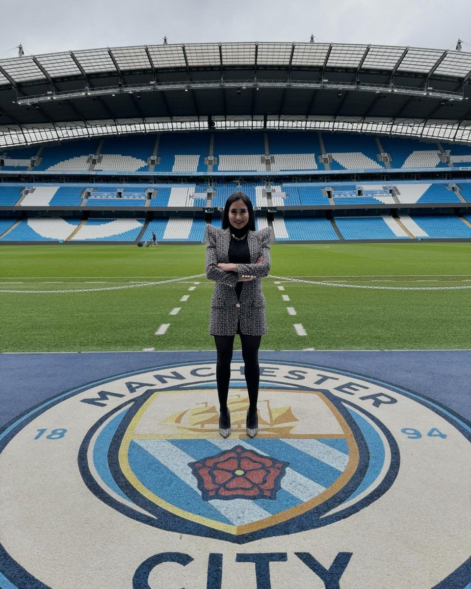 STILL SUPER EXCITED about Man City Sponsors sponsoring ME to hold exclusive events all about financial independence at the Etihad Stadium ❤️💫🙏!\n\nBeing the first female trading mentor has come with so so many challenges..