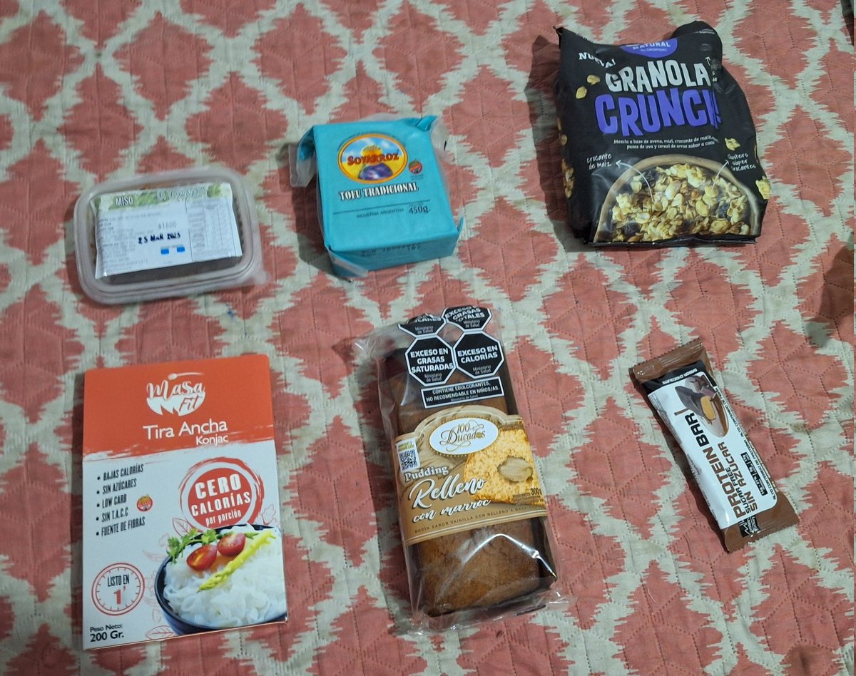 shopping haul 🔥 20$ for ts

miso, tofu, granola, konjac, pudding(?, & a protein bar 😭 I NEVER TRIED MISO IM EXCITED