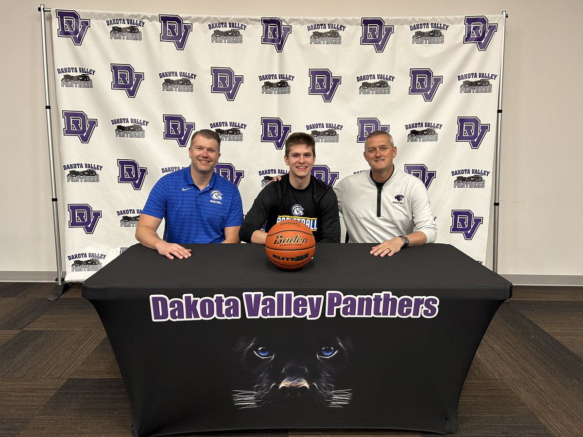DV Basketball tweet media