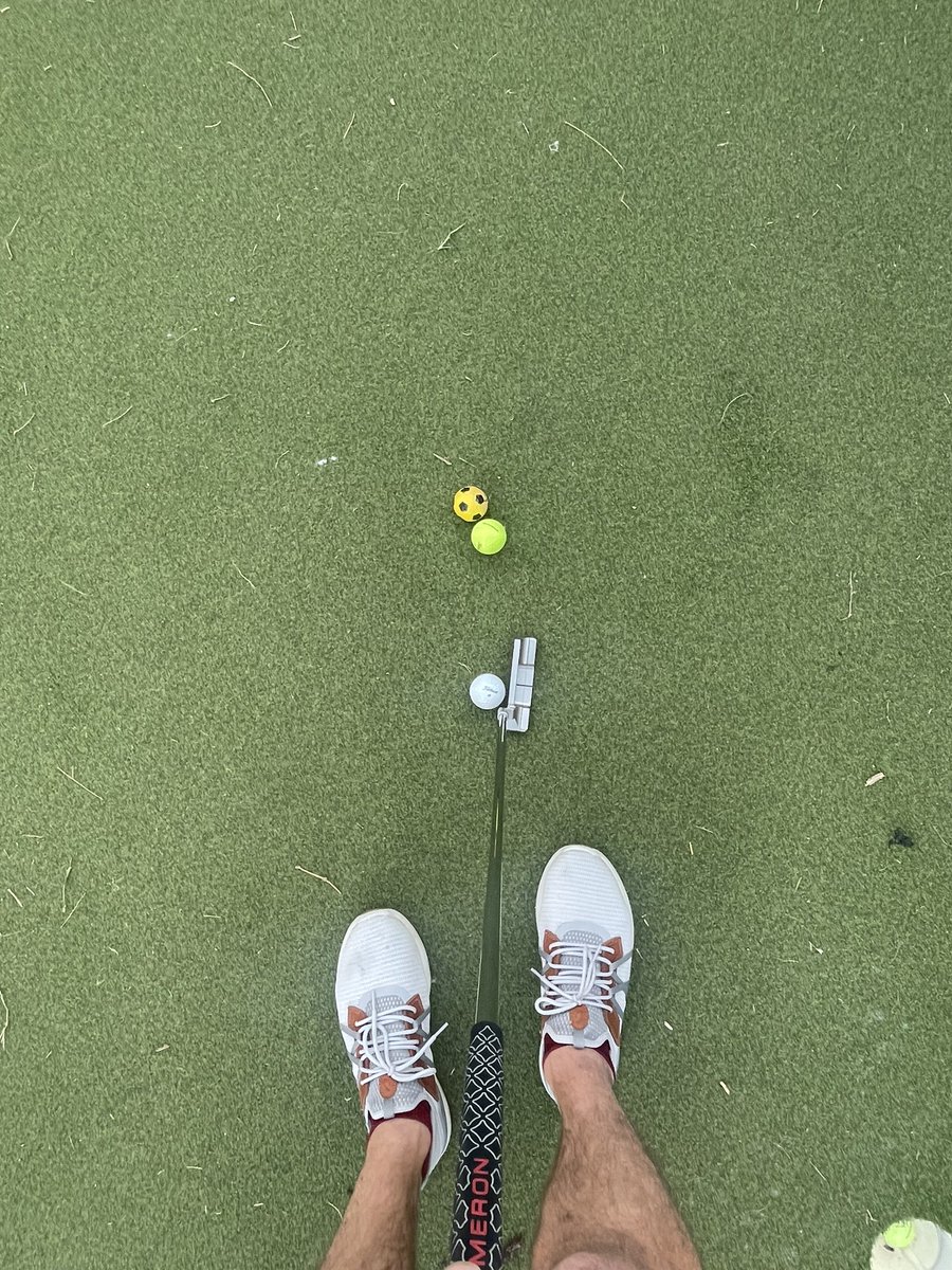 Night time practice in my backyard. @Titleist @OluKai