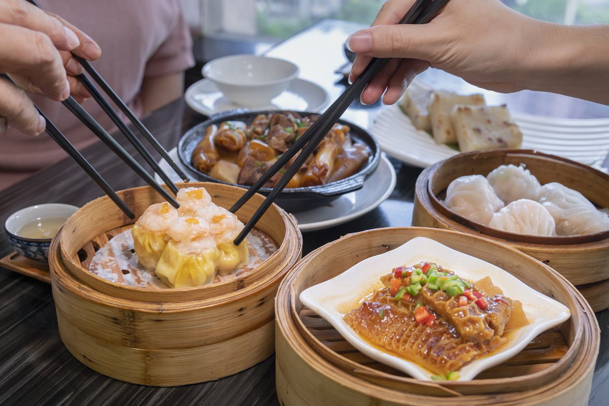 MetaGuangdong's tweet photo. Start your day with #Guangdong-style #DimSum!๐ Treat yourself to a steaming pot of fragrant tea paired with an array of mouthwatering dim sum, such as #ShrimpDumplings, #CheungFun, #Siumaiย and more.โจ Each bite is an exquisite delight that leaves you craving for more.๐ https://t.co/PJpFStV4dW
