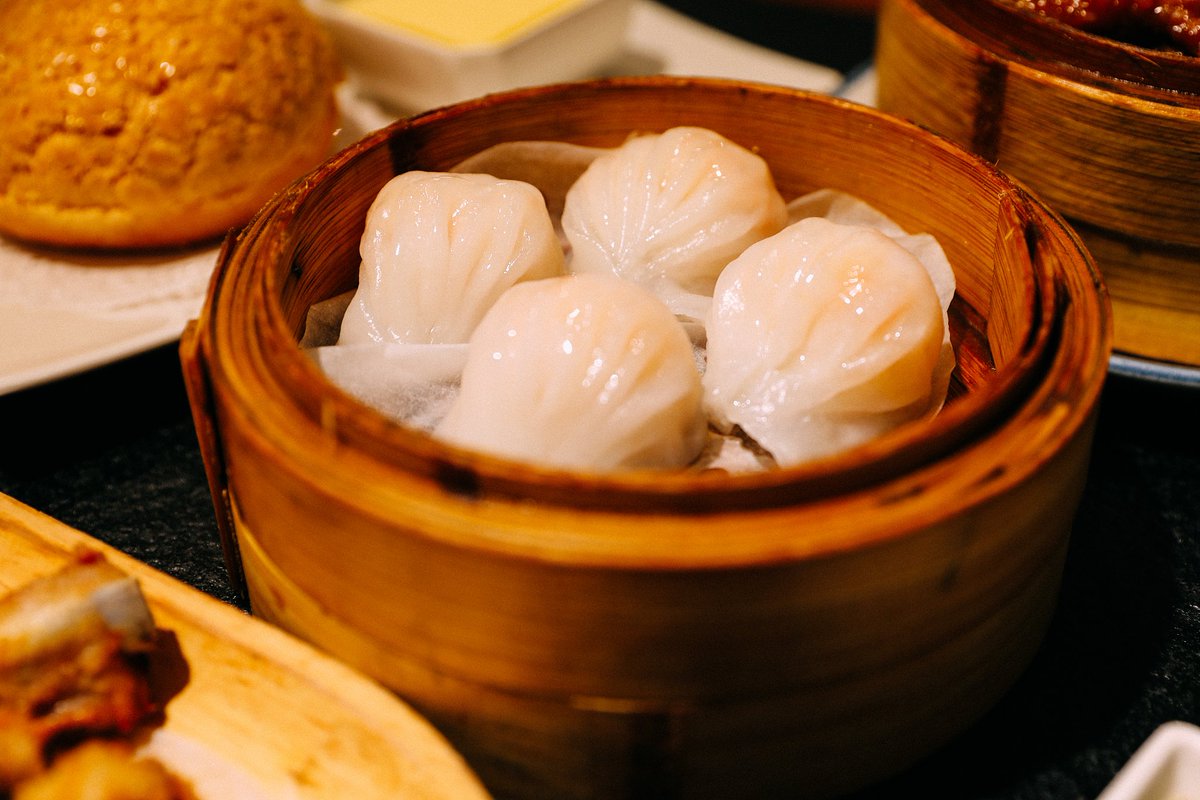 MetaGuangdong's tweet photo. Start your day with #Guangdong-style #DimSum!๐ Treat yourself to a steaming pot of fragrant tea paired with an array of mouthwatering dim sum, such as #ShrimpDumplings, #CheungFun, #Siumaiย and more.โจ Each bite is an exquisite delight that leaves you craving for more.๐ https://t.co/PJpFStV4dW