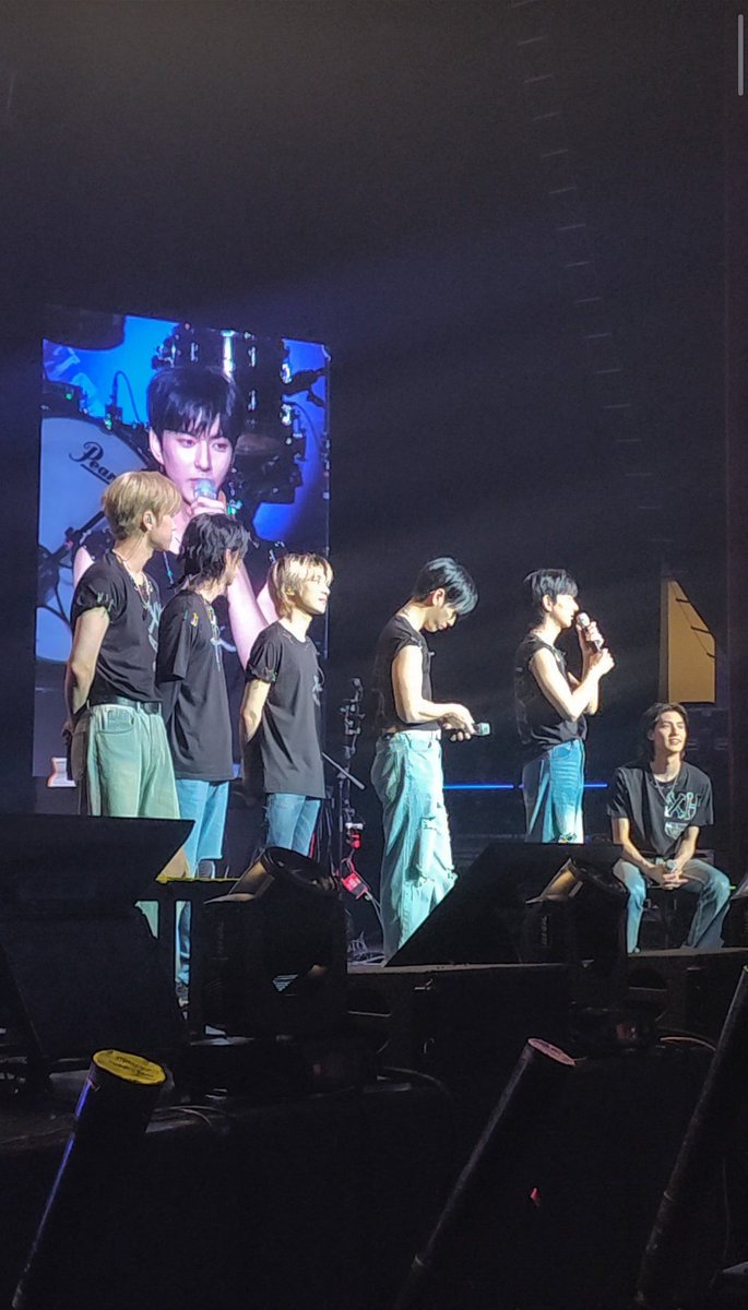 lvlyjooyeon's tweet photo. it's been a month since break the brake manila and i still remember every single detail from that day. i miss you heroes and i hope you come back soon๐ค
#BreaktheBrakeinManila #BreaktheBrakeinMnl https://t.co/XSoImq12iN