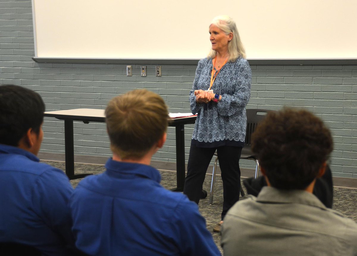 FCCC's Mrs. Helberg, Mrs. Woods, and Mr. Meyer's Financial Algebra students hosted Mrs. Cindra Keeler as she discussed renting a home. With her wealth of experience as a landlord, she imparted valuable insights to the students.