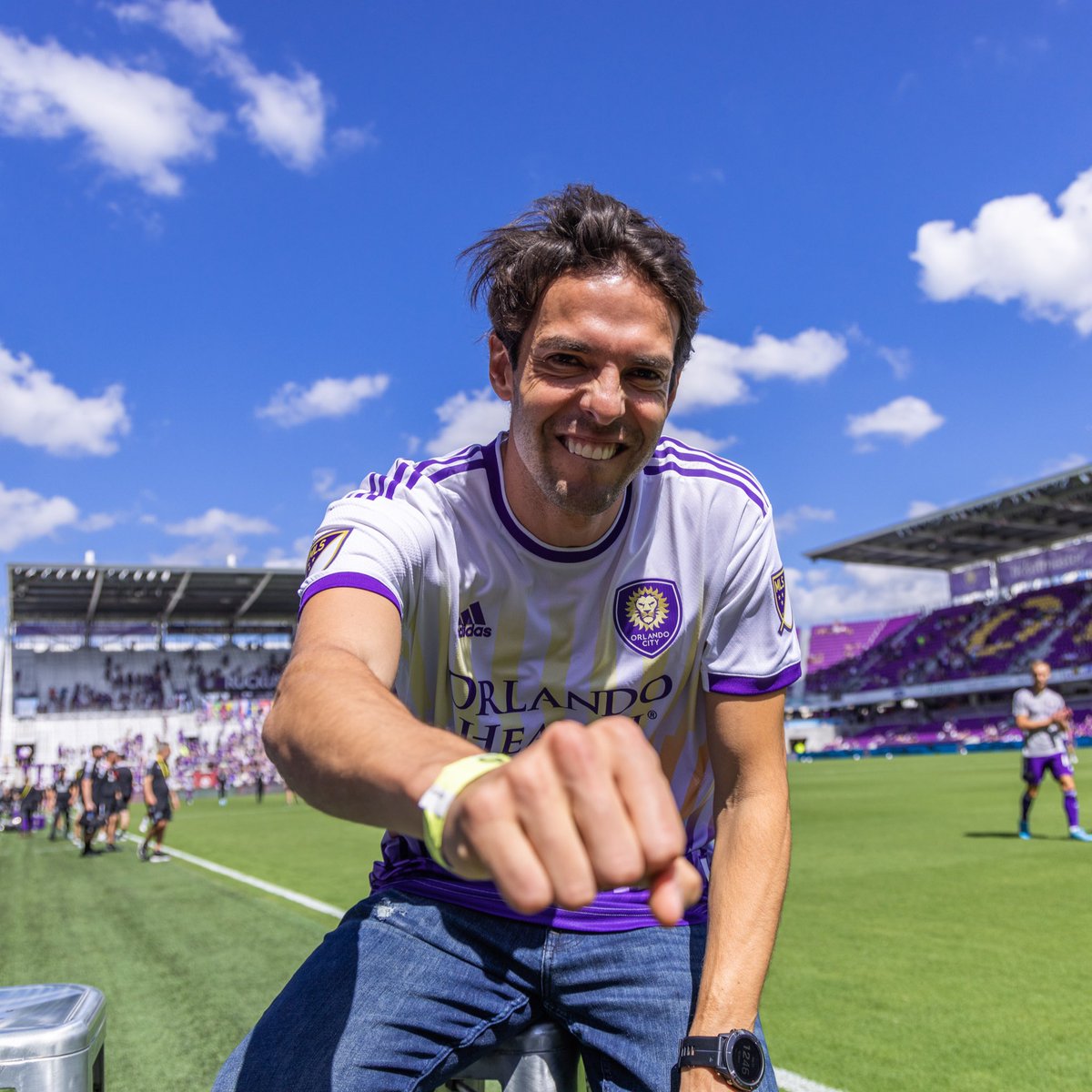 Wishing a very happy birthday to the one and only @KAKA 💜 #VamosOrlando