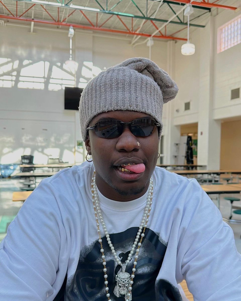 DKGUWOP's tweet photo. Vote DK for best dressed 🤞🏾 https://t.co/HYkwTN21P3
