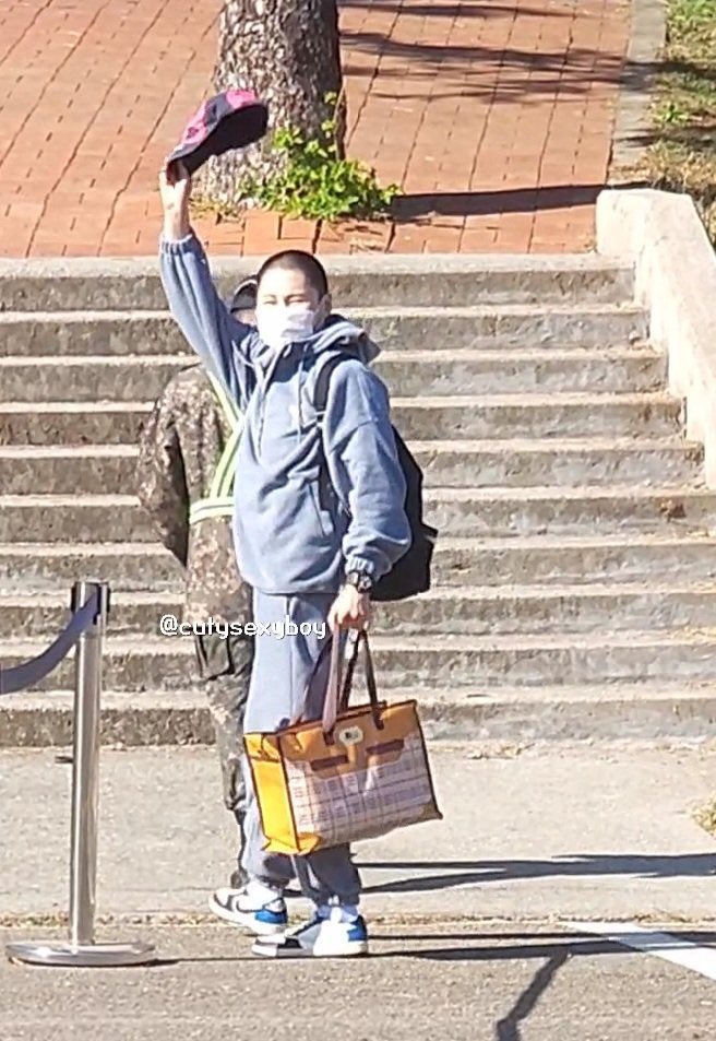 0322S20208's tweet photo. 하성운🥹🥹🥹🥹🥹🥹🥹 https://t.co/jl3iq5tweg