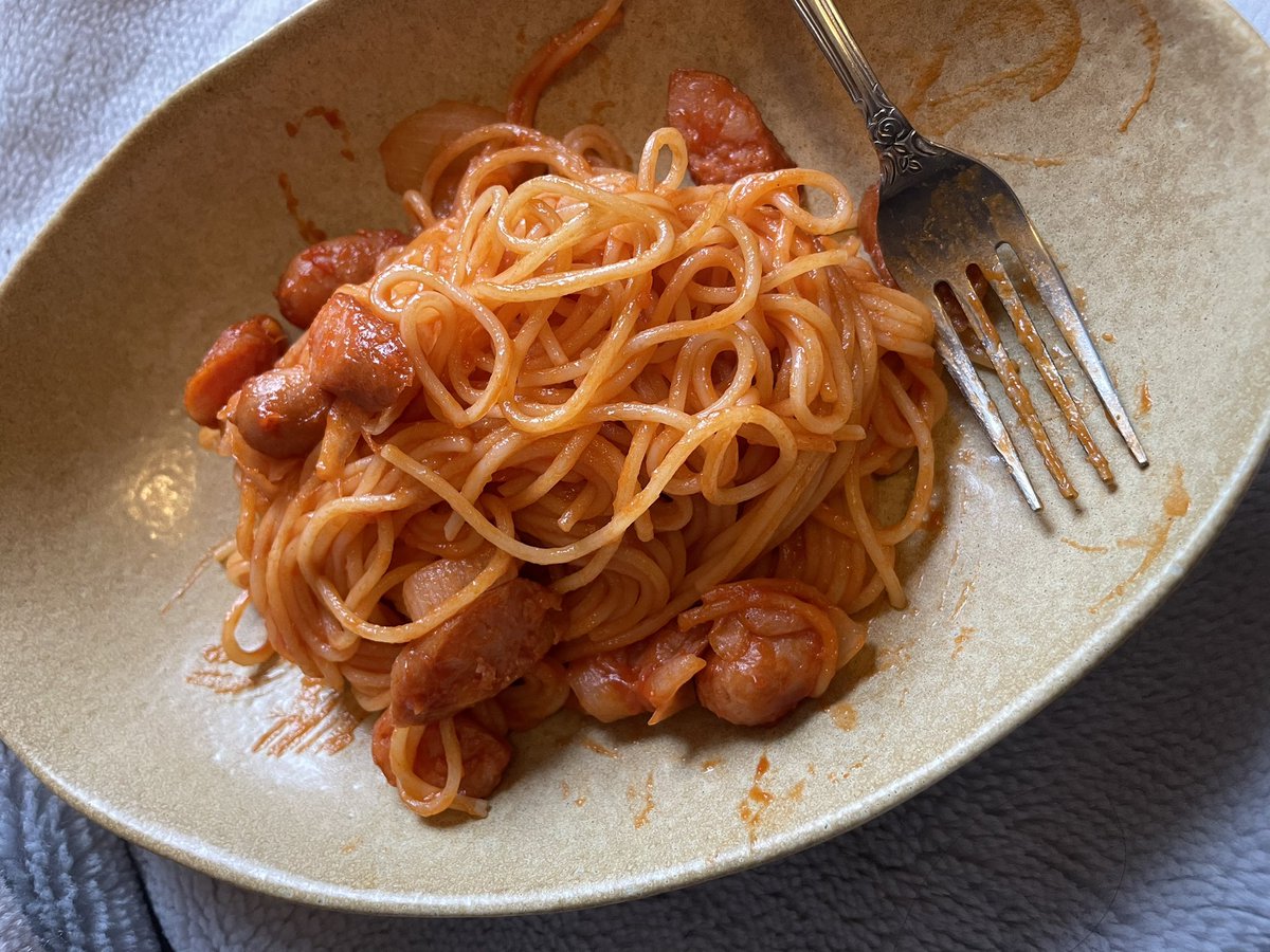 ちょっと食べちゃったのですが オム兄のドヤ顔ケチャップでナポリタン作った〜 めちゃめちゃうまいんだけど関西でも販売してくれませんかね？？？？