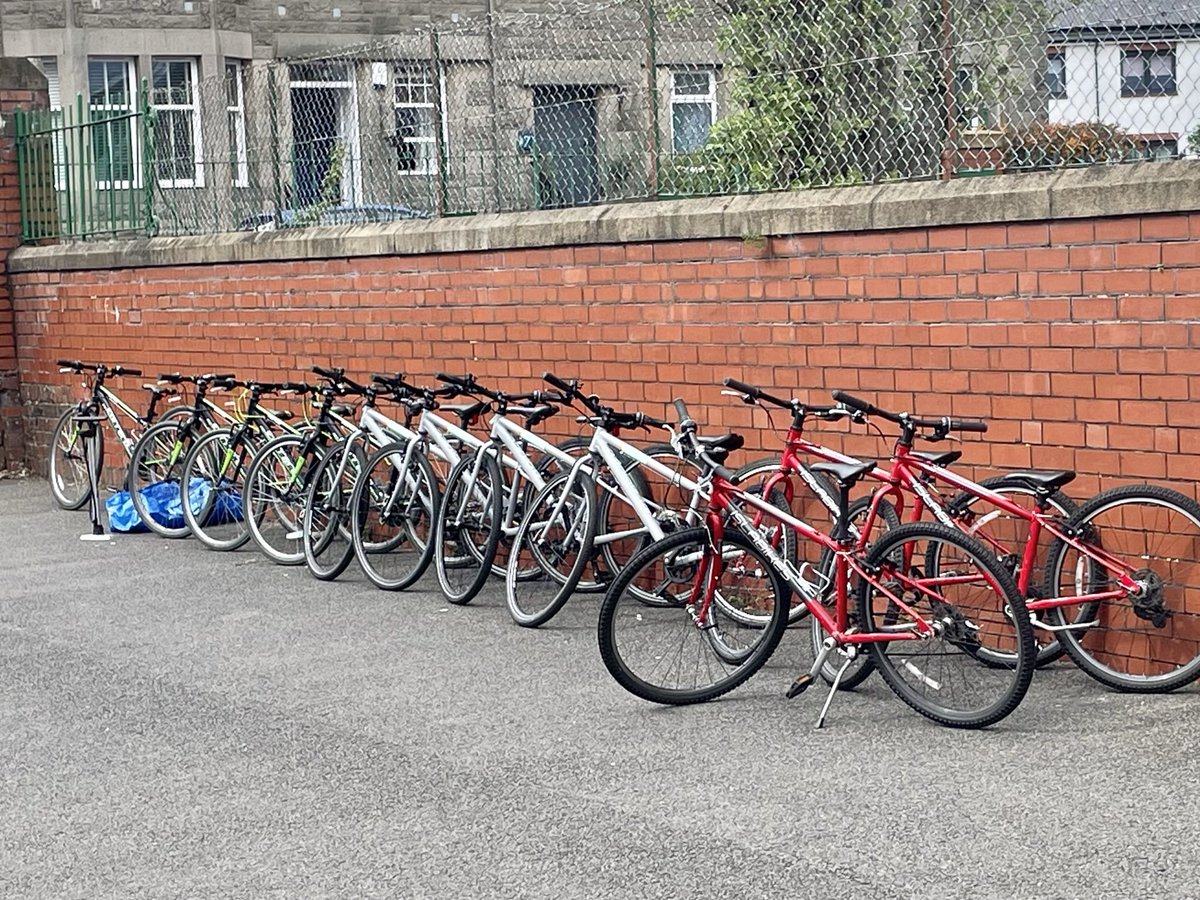 Not only is it #STEM focus week, but our P6 team have started their @BikeabilityScot sessions! Bike checks, safe turns & ‘primary position’ were just some of the aspects covered. Lots more to come #bikeability #creativelearning #HWB