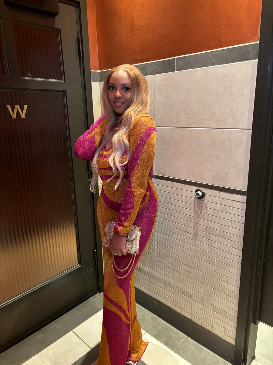 jadarosee_'s tweet photo. 27🎈🥰✨ https://t.co/0jniUZDkMW
