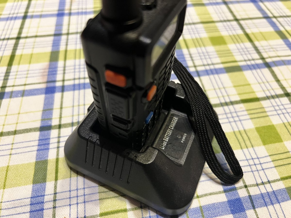 pdsousa's tweet photo. Why haven’t I seen this before? Want a handheld radio holder but don’t want to keep the radio connected to the charger? Well… try it backwards. #hamradio https://t.co/nlF3YAV6jU