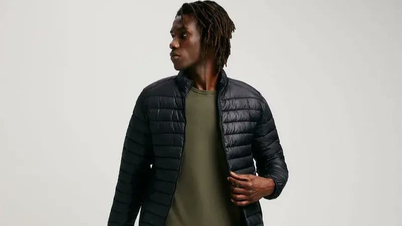 Hering_Oficial's tweet photo. Os dias frios estão chegando e nada como uma jaqueta puffer pra completar seu #LookHering 😎
Compre a sua: https://t.co/Nvzdsb72yo https://t.co/oPvUeuJq7r