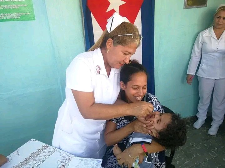 #Cuba Inició hoy en la #ProvinciaGranma la 63 Campaña Nacional de Vacunación Antipoliomielítica Oral Bivalente. #Bayamo #CubaPorLaSalud