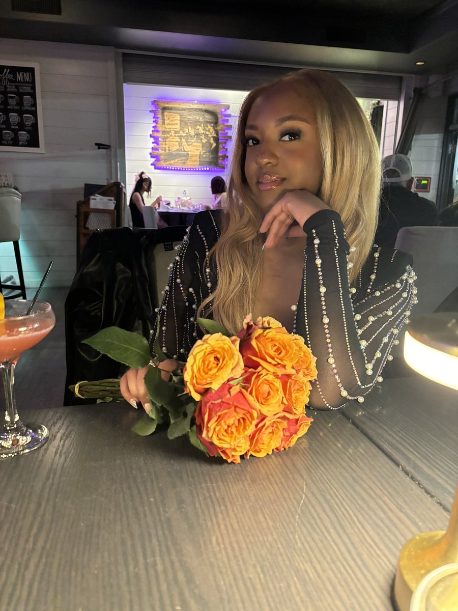jadarosee_'s tweet photo. Part II 🎈🤪🥰 https://t.co/fOhfTFL2RT