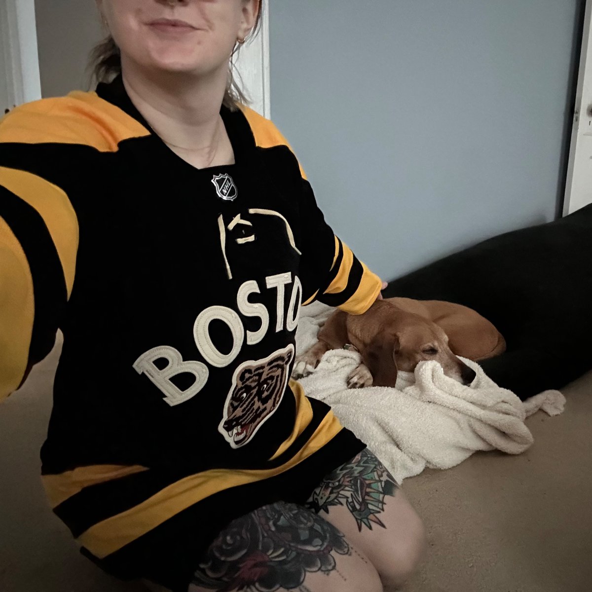 fit check @NHLBruins!!!! let’s go!!!!! (sorry non-hockey fans, i am going to be insufferable until the hockey postseason is over)